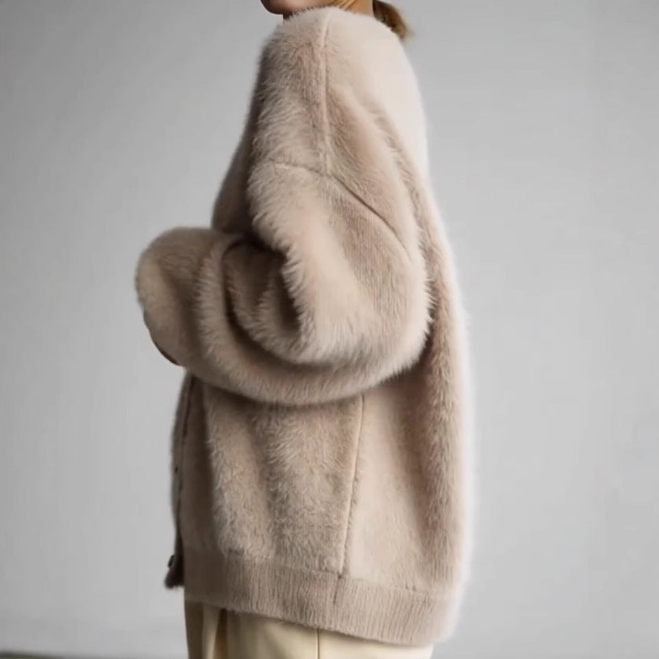Damen Flauschiger Eyelash-Mix Oversize-Cardigan mit V-Ausschnitt und dekorativen Holzknöpfen – Veloura