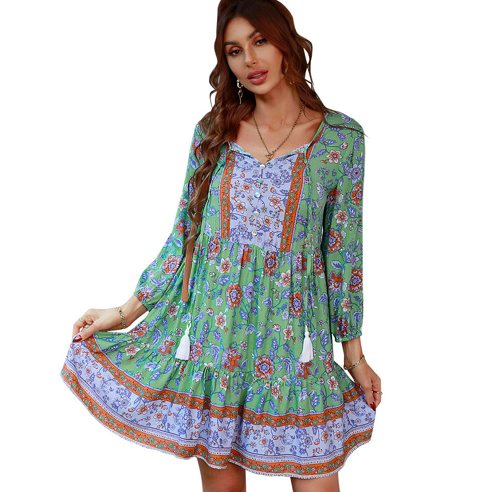 Damen nan Boho-Blumenminikleid mit V-Ausschnitt, Quastenbindegürtel und stufenweisem Volantrock Echo Archiv