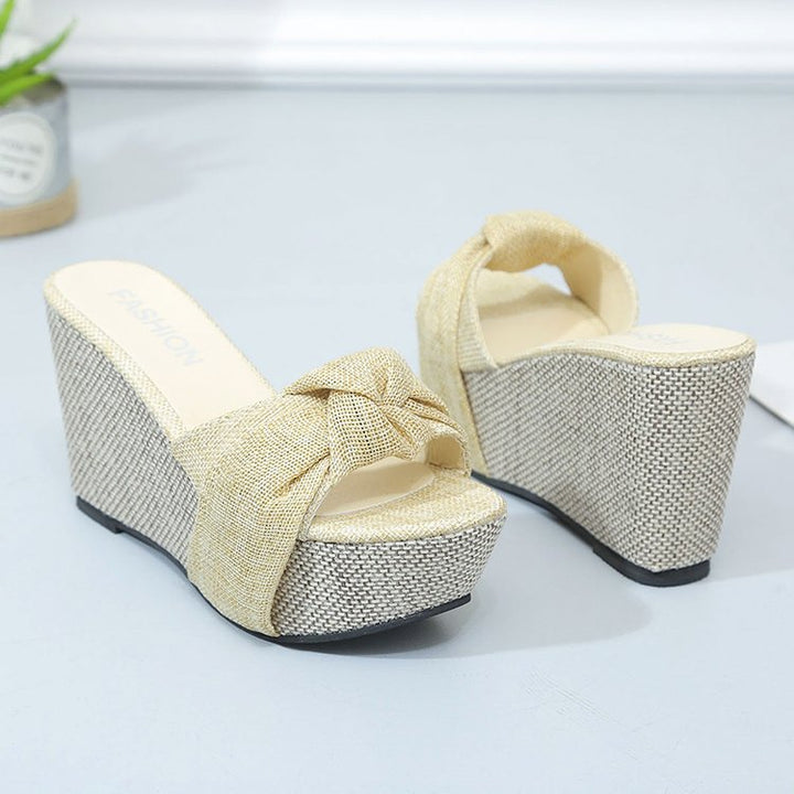 Damen nan Keil-Pantolette mit hohem Bast-Plateau und gedrehtem Textilriemen Echo Archiv