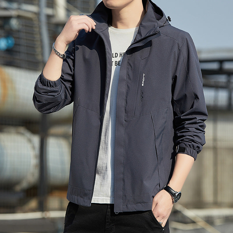 Herren Leichte Kapuzen-Softshelljacke mit winddichter Membran und minimalistischem Urban‑Schnitt Echo Archiv