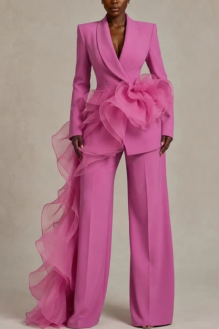 Damen Eleganter Anzug mit asymmetrischem Volant Echo Archiv