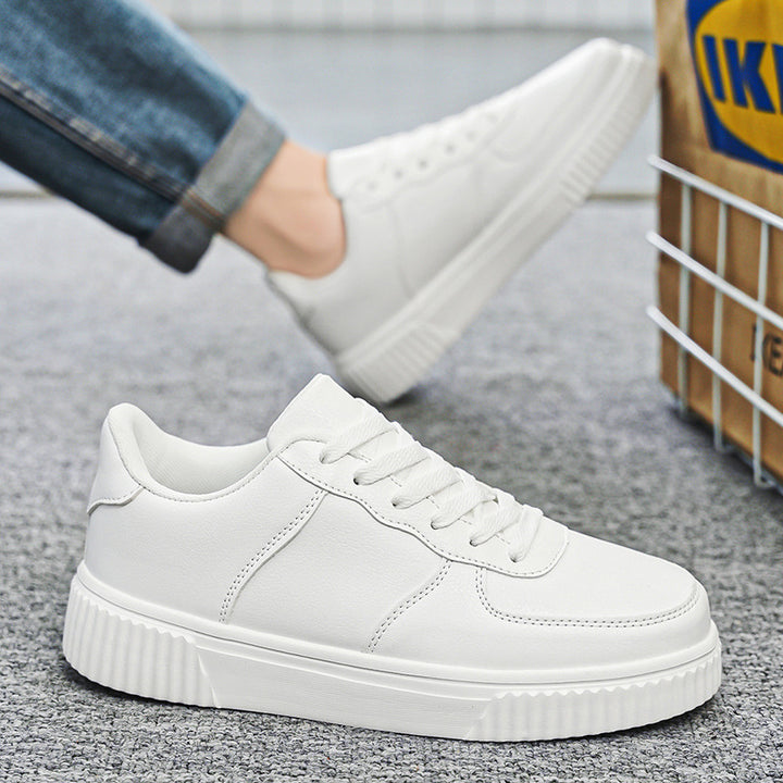 Unisex Plateau-Low-Top-Sneaker mit gepolstertem Einstieg und profiliertem Gummiaußensohle – Norré