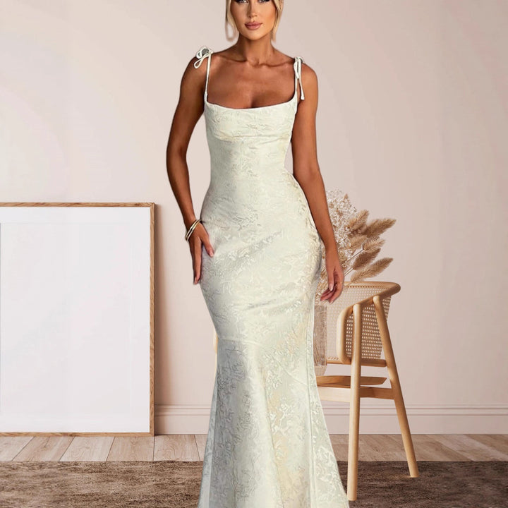 Damen Elegantes Maxikleid mit verführerischen Spaghettiträgern Echo Archiv