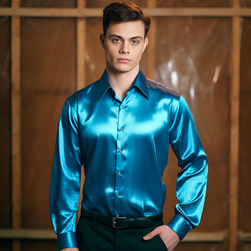 Herren elegante und glänzende Hemd Echoarchiv