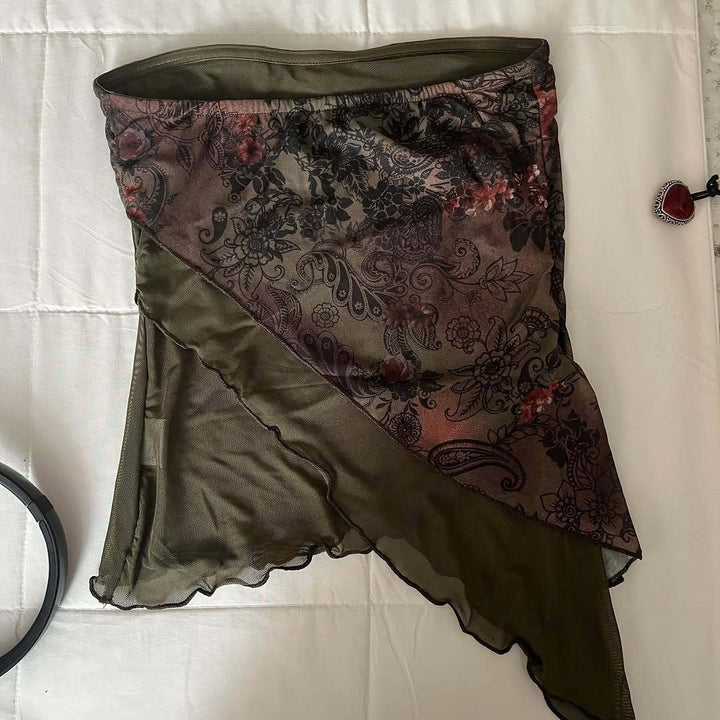 Damen Raffiniertes Oberteil mit floralem Design und asymmetrischem Schnitt Echo Archiv