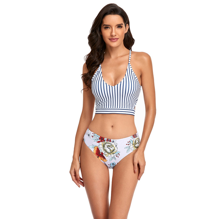 Damen Strand-Bikini mit modischem Crop-Top und floralem Höschen Echo Archiv