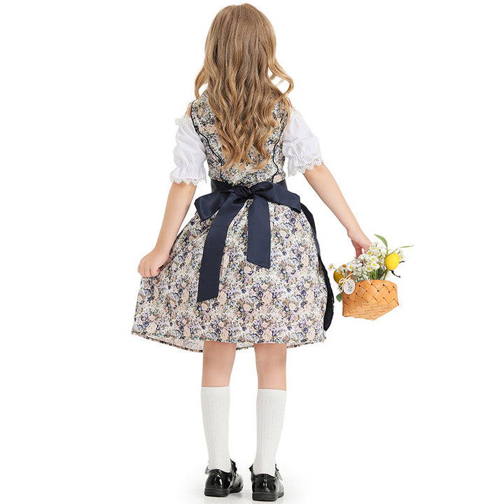 Damen nan kurzes Trachtenkleid mit floraler Miederstickerei, Schnürkorsage und Spitzen-Schürze Echo Archiv