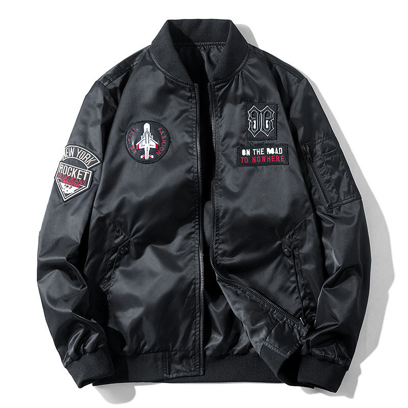 Herren Piloten-Bomberjacke mit Emblemapplikationen, leichtem Nylonaußenstoff und Ärmeltasche Echo Archiv