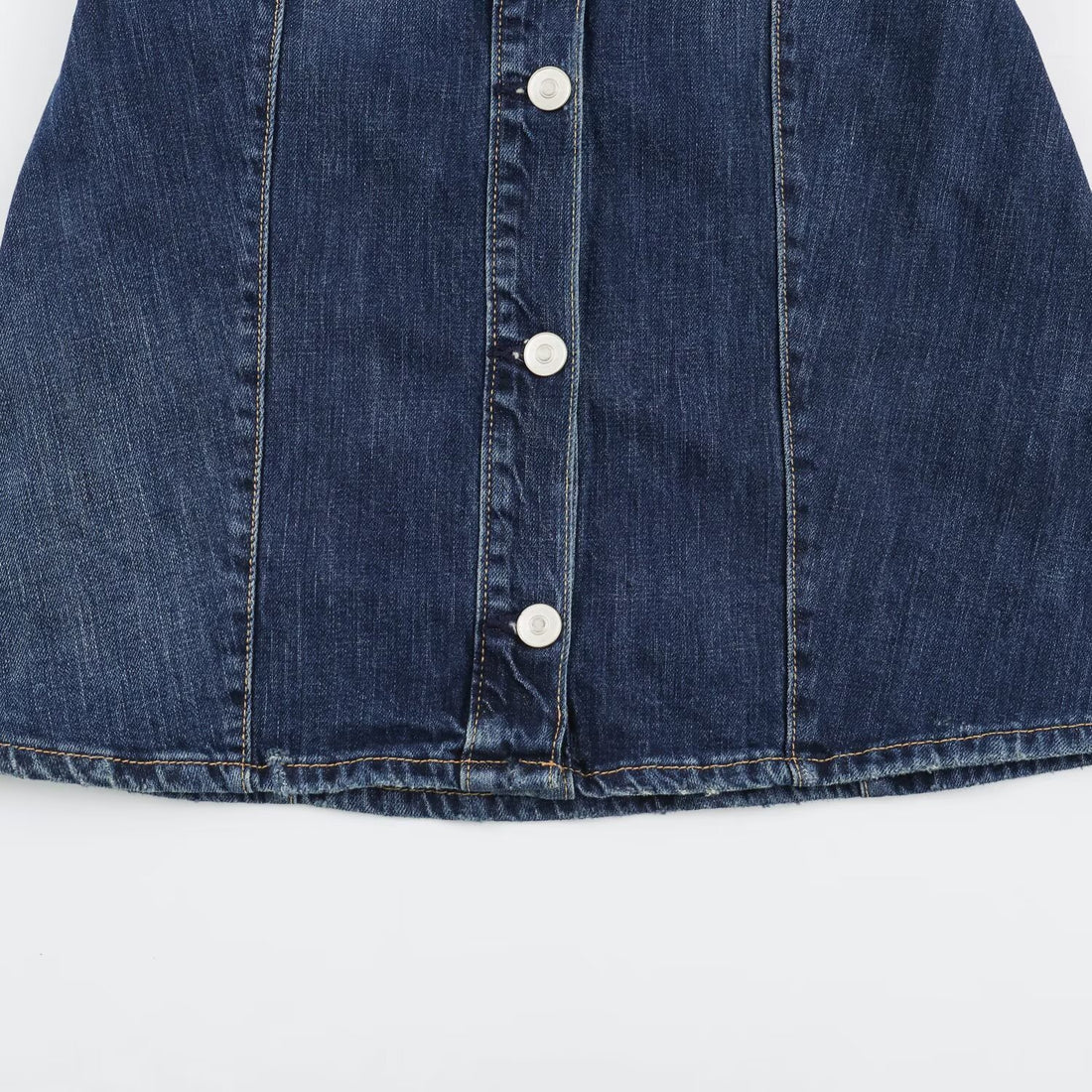 Damen Geradliniges Denim-Hemdkleid mit durchgehender Knopfleiste und Brusttaschen Echoarchiv