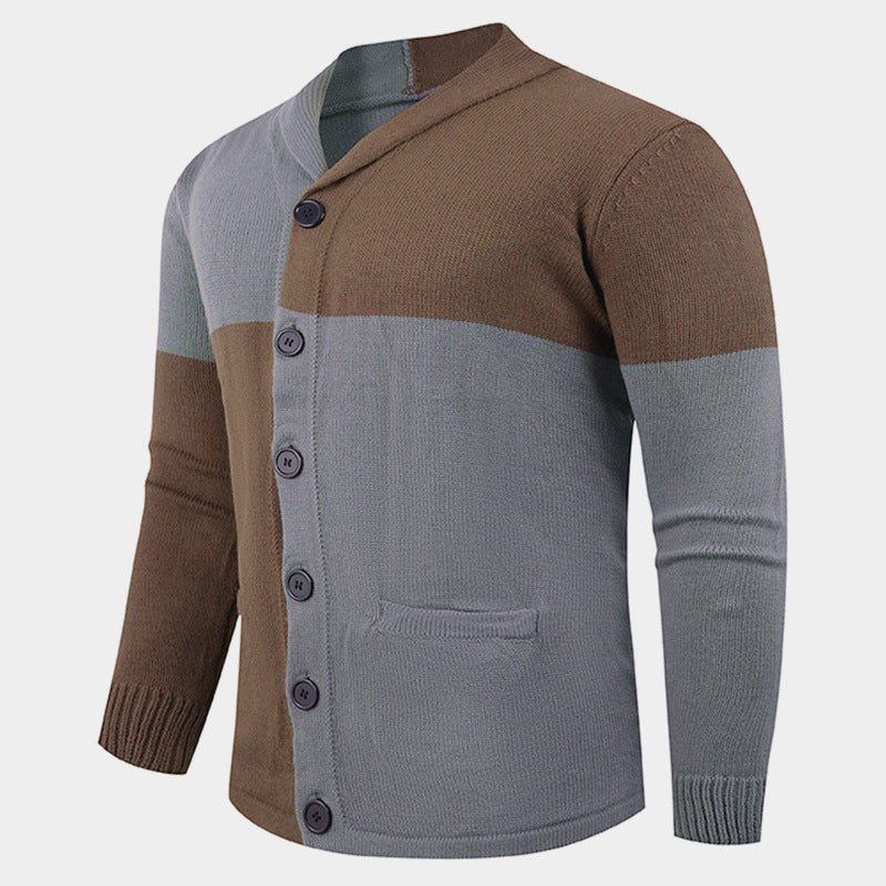 Herren Strickjacke mit modernem Zopfmuster und praktischen Taschen Echoarchiv