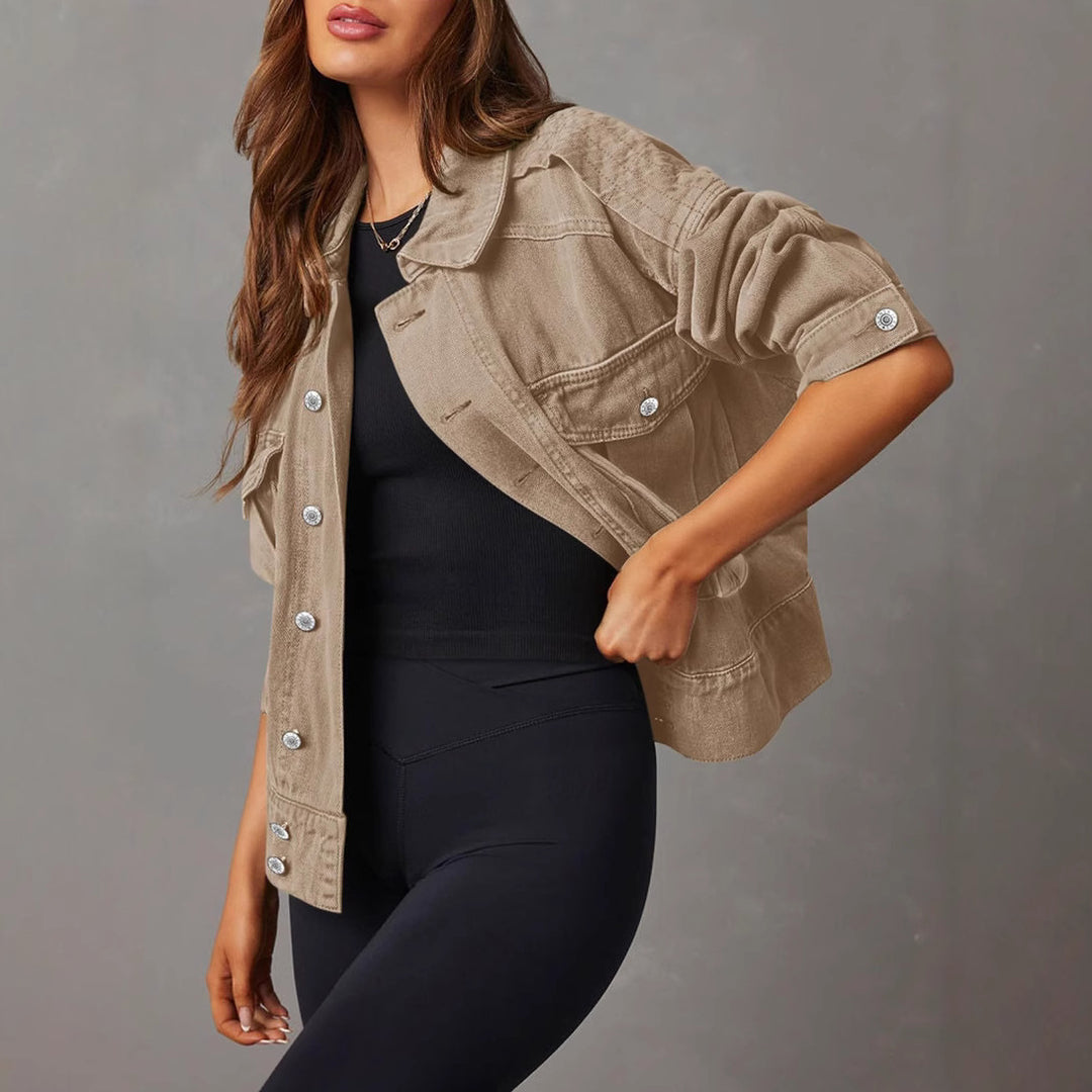 Damen nan kurze oversized Jeansjacke mit aufgesetzten Brusttaschen und krempelbaren Ärmeln Echo Archiv
