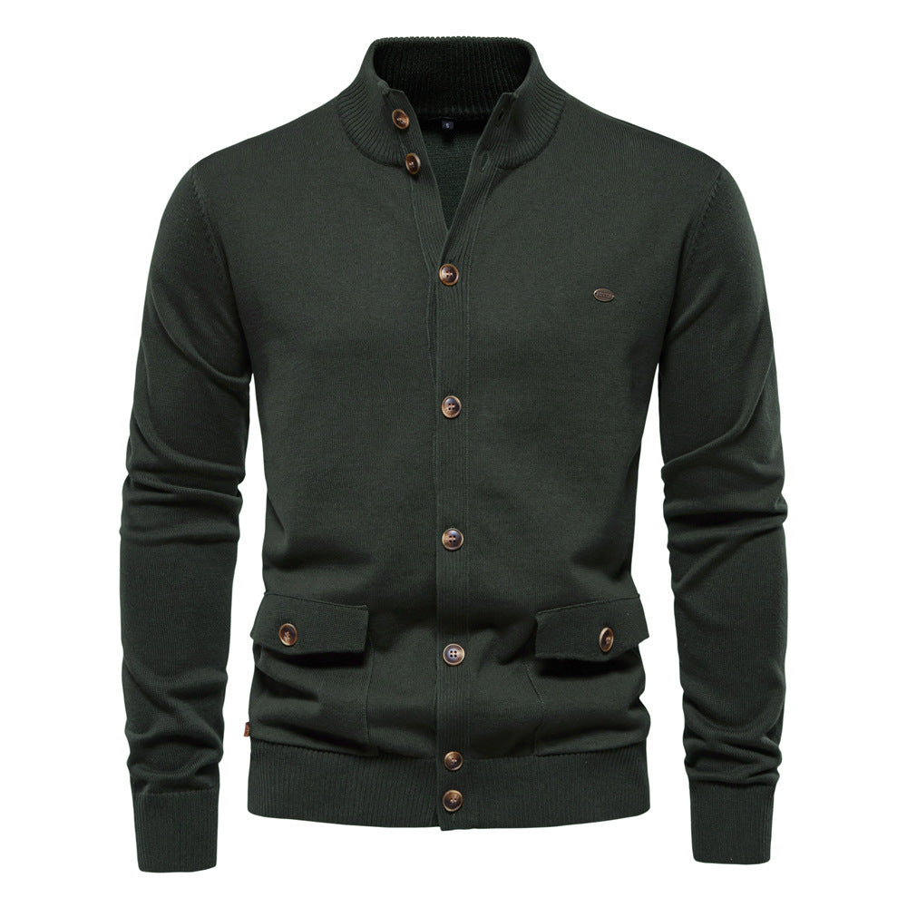 Herren Strickjacke mit modernem Stehkragen und praktischen Knöpfen Echoarchiv