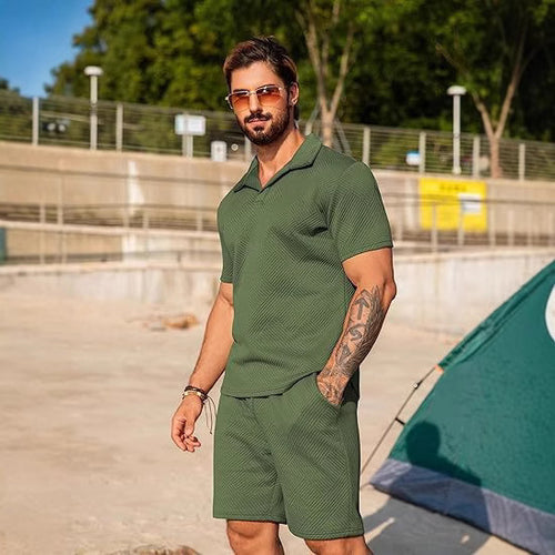 Herren Freizeitset mit passendem Kurzarmhemd und Shorts Echoarchiv