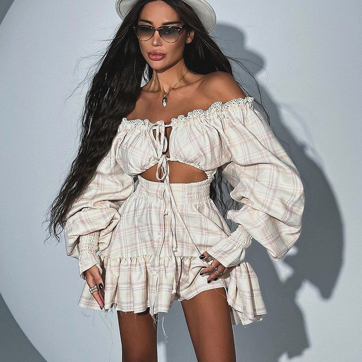 Damen Verspielt-romantisches Minikleid mit Puffärmeln und Rüschen Echo Archiv