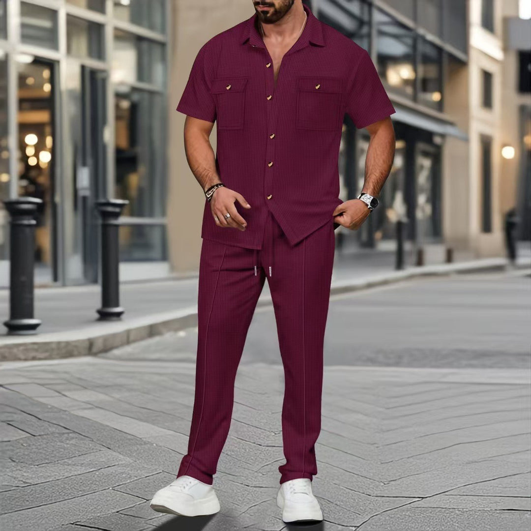 Herren lässiges Kurzarmhemd mit zwei praktischen Taschen und modischer Hose Echoarchiv