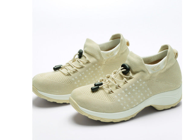 Damen gestrickte Slip-On Sneaker mit Schnellzugkordel, elastischem Schaft und stoßdämpfender Plateau-Sohle Echo Archiv