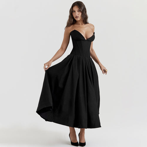 Damen Elegantes und figurbetontes Abendkleid mit tiefem Ausschnitt Echo Archiv