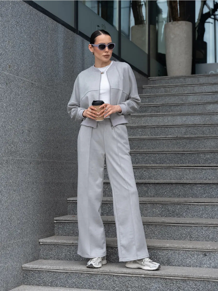 Damen nan zweiteiliges Velours-Loungewear-Set mit kurzem Zip-Hoodie und weiter Highwaist-Hose Echo Archiv