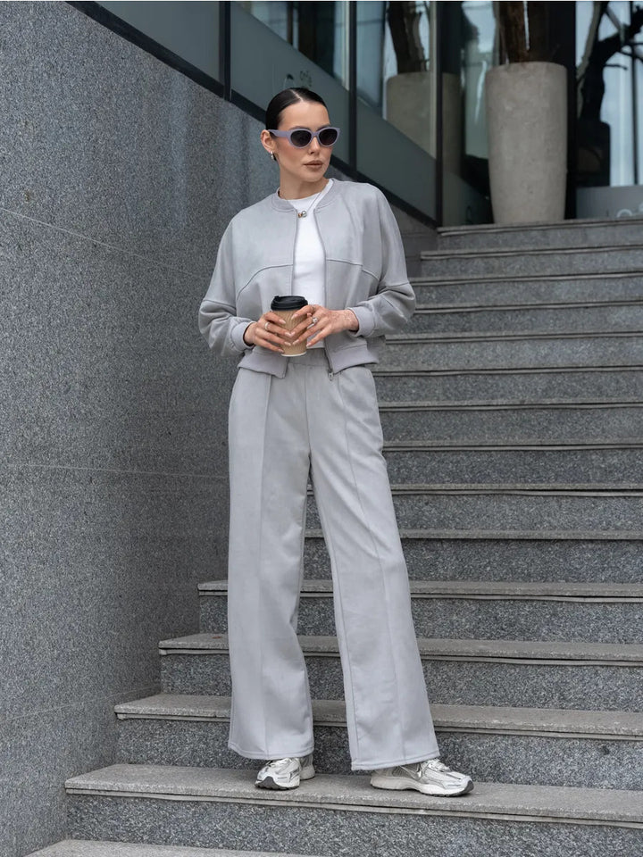 Damen nan zweiteiliges Velours-Loungewear-Set mit kurzem Zip-Hoodie und weiter Highwaist-Hose Echo Archiv