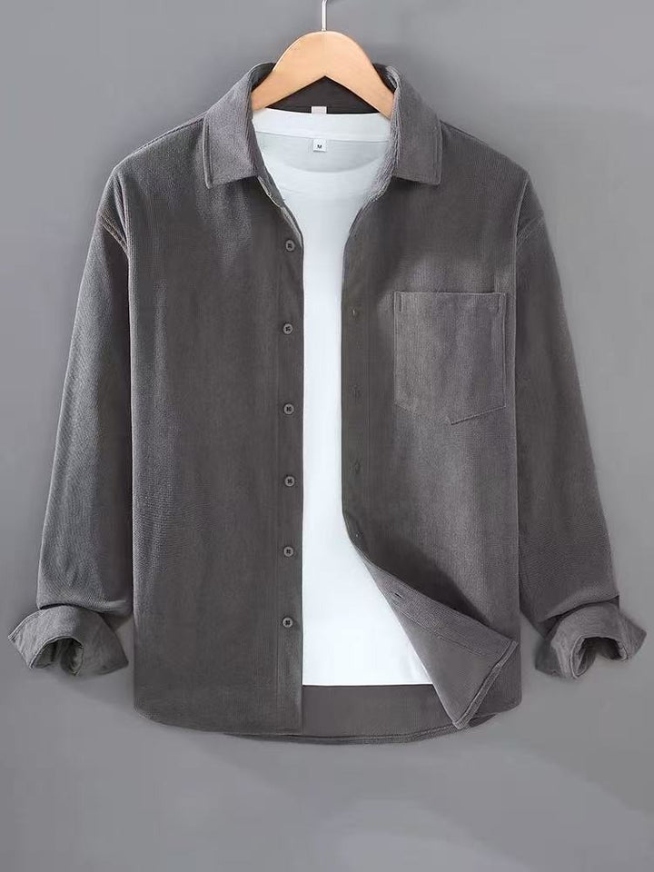 Herren Leichte Feincord-Hemdjacke mit Brusttasche und Kentkragen Echoarchiv