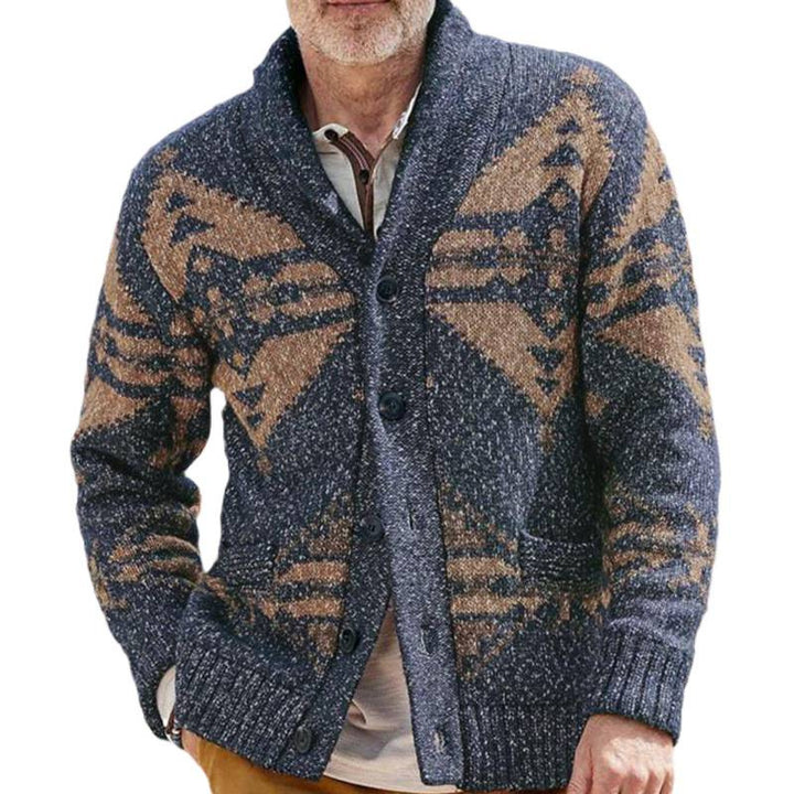 Herren Strickjacke mit kunstvollem Muster und praktischen Taschen Echoarchiv
