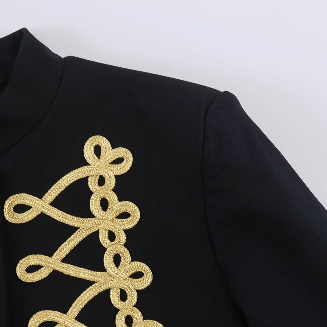 Damen Kurzjacke im Matrosenstil mit Goldkordelapplikation und Stehkragen Echo Archiv