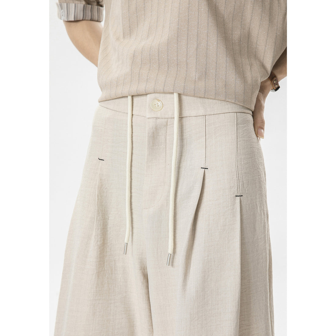 Herren Weite Leinenhose mit hoher Taille, Bundfalte & relaxed Silhouette Echoarchiv