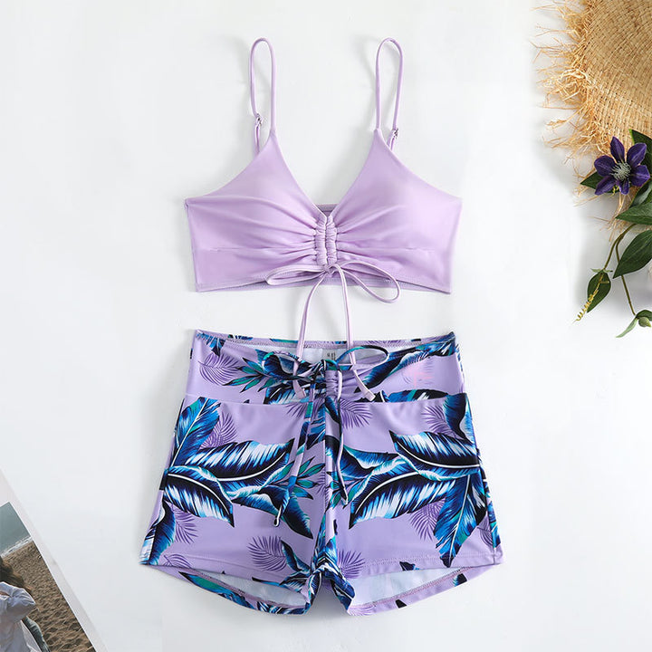 Damen Bikini-Set mit quer gerafftem Oberteil und lässigen Shorts Echo Archiv