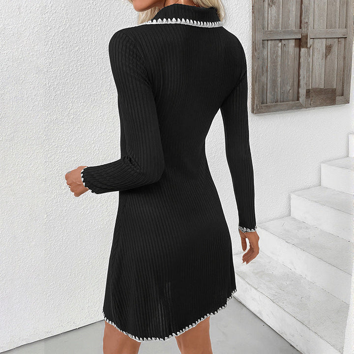 Damen Figurbetontes geripptes Polokleid mit Umschlagkragen und Zierborte Echoarchiv
