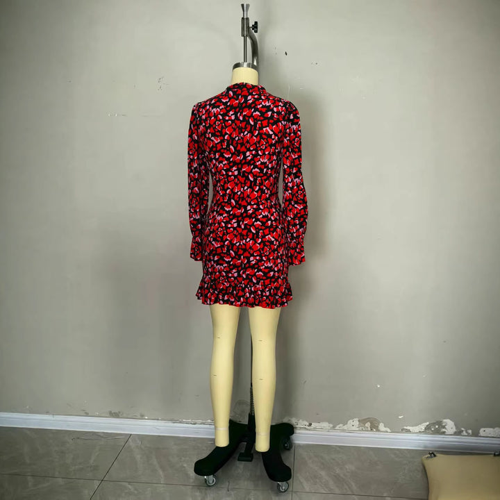 Damen elegantes Mini-Kleid mit Rüschendetails und hohem Kragen Echo Archiv