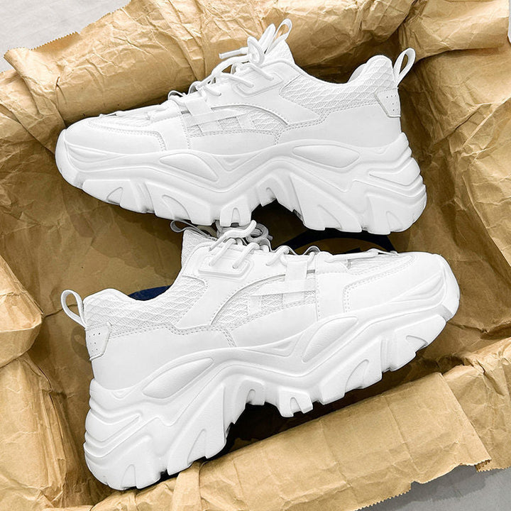 Damen Sportliche Sneaker mit rutschfester Sohle und atmungsaktiven Netz-Einsätzen Echo Archiv