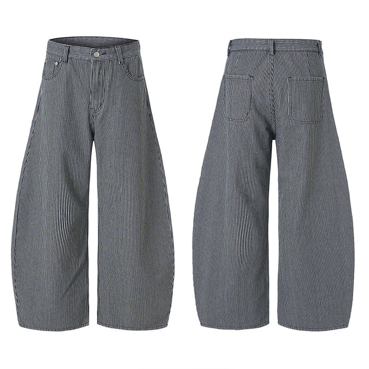 Herren Bodenlange Oversize-Hose mit extrem weitem Bein und feinem Nadelstreifen-Design Echo Archiv