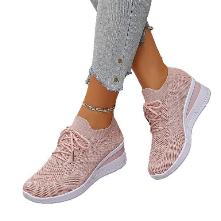 Damen Strick-Sneaker mit elastischem Schaft, gepolsterter Komfortsohle und leichtem Keil Echo Archiv
