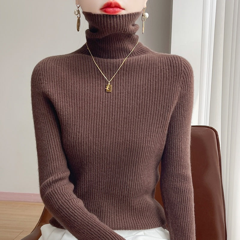 Damen Schlanker Rippenstrick-Rollkragenpullover mit gerafftem Hals und kaschmirähnlicher Haptik Echoarchiv