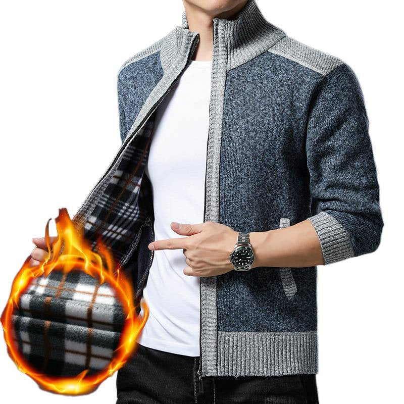 Herren Strickjacke mit hohen Kragen und praktischen Taschen Echoarchiv