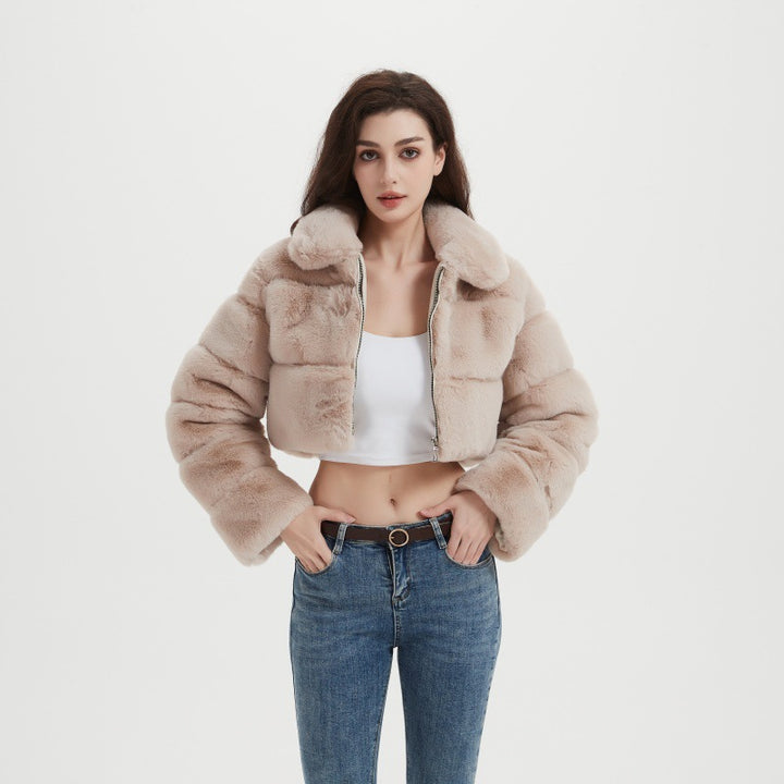 Damen Cropped Kunstpelzjacke mit horizontaler Panelstruktur und Reißverschluss Echo Archiv