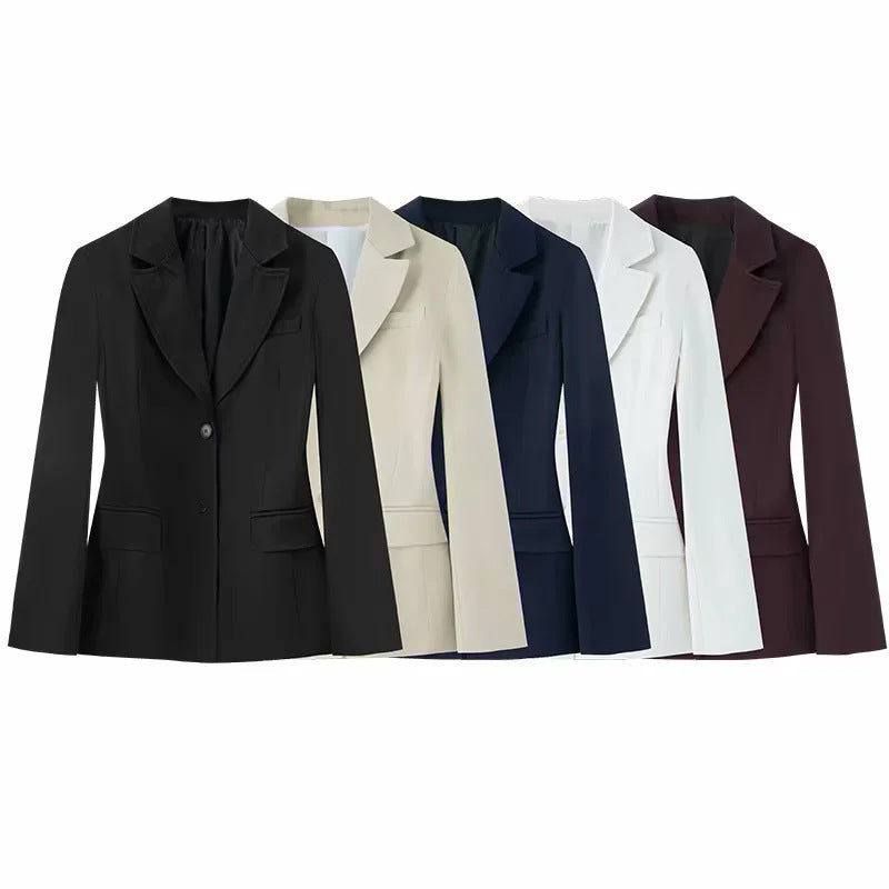 Damen nan schlanker Business-Blazer mit taillierter Schnittführung, fallendem Revers und Pattentaschen Echo Archiv