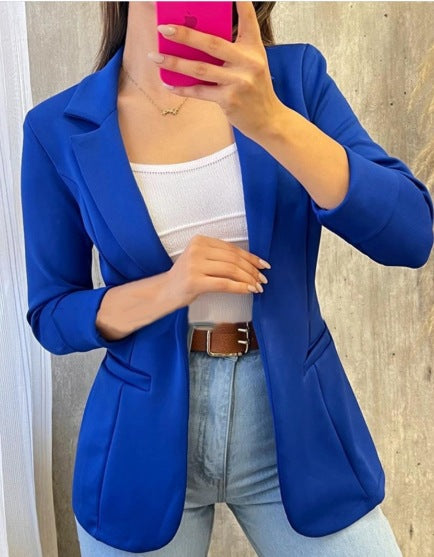 Damen eleganter Blazer mit tailliertem Schnitt und praktischen Taschen – Valéne