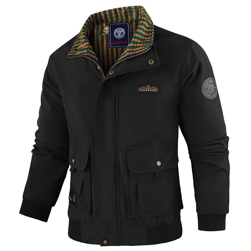 Herren nan winddichte Field-Bomberjacke mit gesteppter Innenkragenpolsterung, verdeckter Reißverschluss-Front und multifunktionalen Klappentaschen Echo Archiv