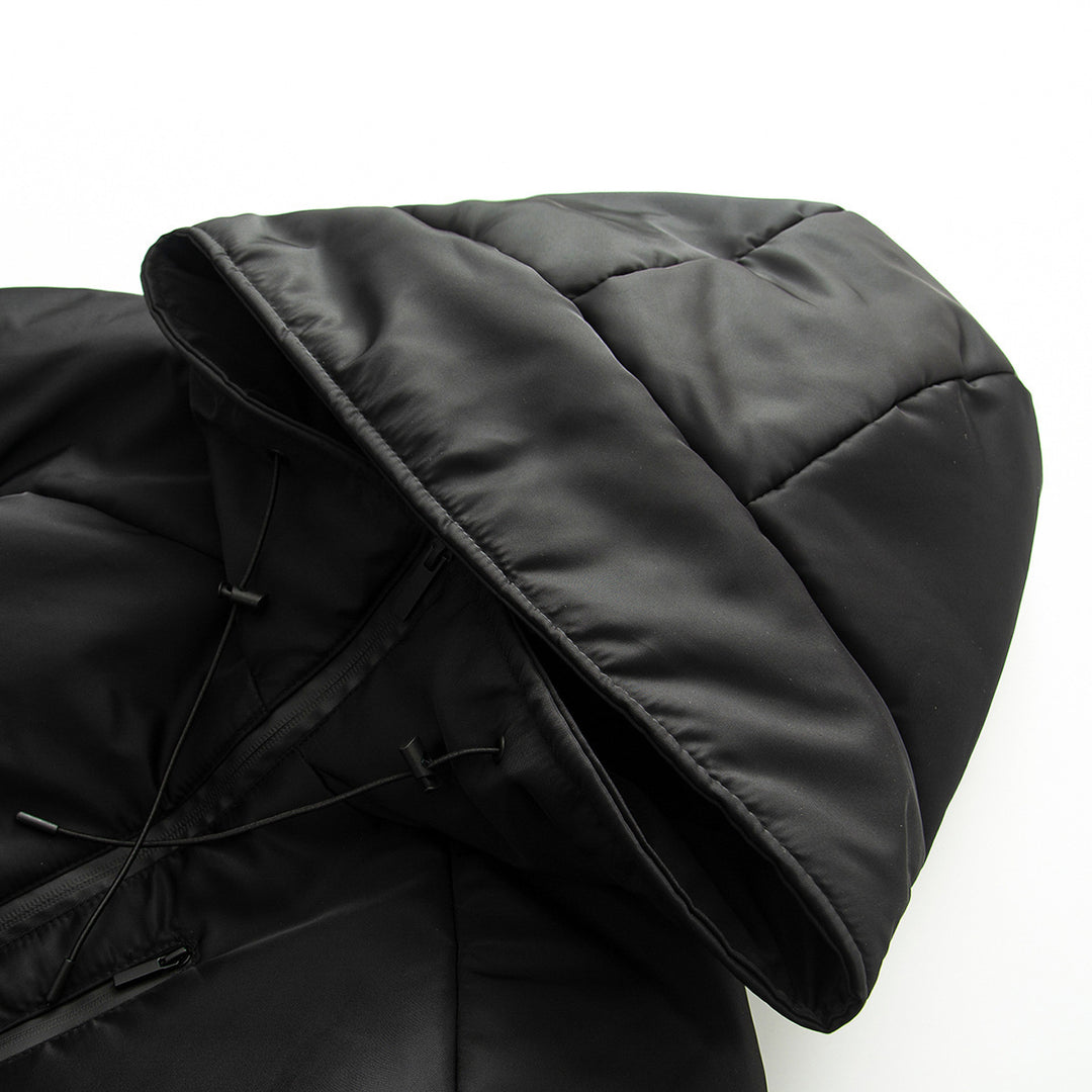 Damen kurz geschnittene Steppjacke mit hohem Stehkragen, weitem Funnel‑Hood und wasserabweisender Oberfläche – Célinea
