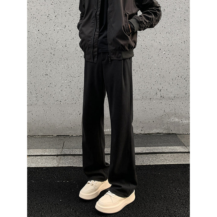 Herren Stylishe und Legere Trainingshose Echo Archive
