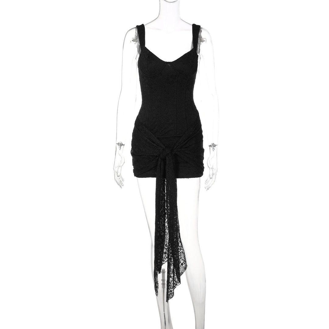 Damen Elegantes Kleid mit Spitzenverzierungen und Raffungsdetails Echo Archiv