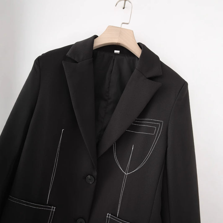 Damen einreihiger Blazer mit Reverskragen, Kontraststeppungen und aufgesetzten Taschen – Valéne