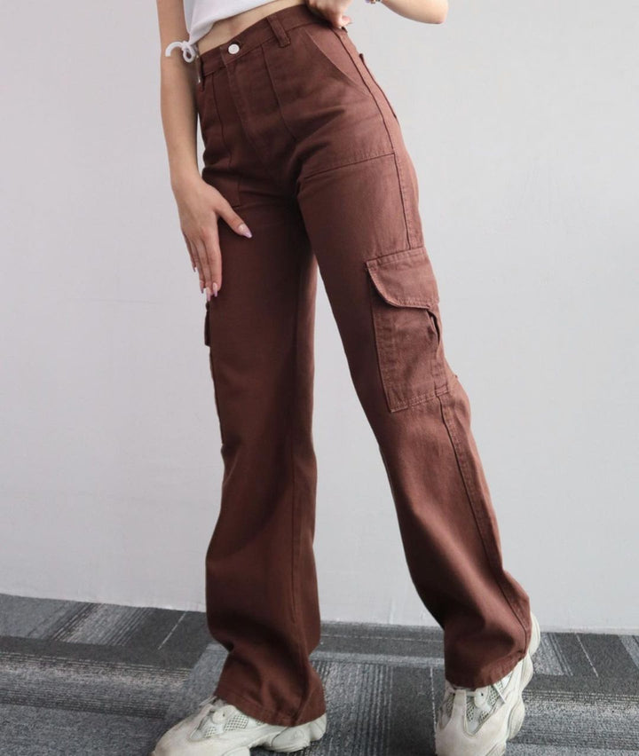 Damen Cargohose mit hoher Taille, geradem Bein und aufgesetzten Pattentaschen Echoarchiv