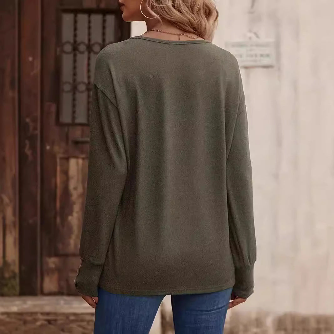Damen Oversize V‑Ausschnitt Feinstrickpullover mit schulterfreier Silhouette und Zierknöpfen Echo Archiv