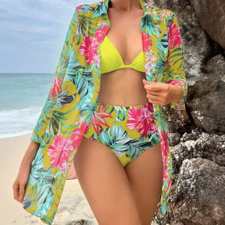 Damen Bikiniset mit floralem Muster und transparenter Strandüberwurf Echo Archiv