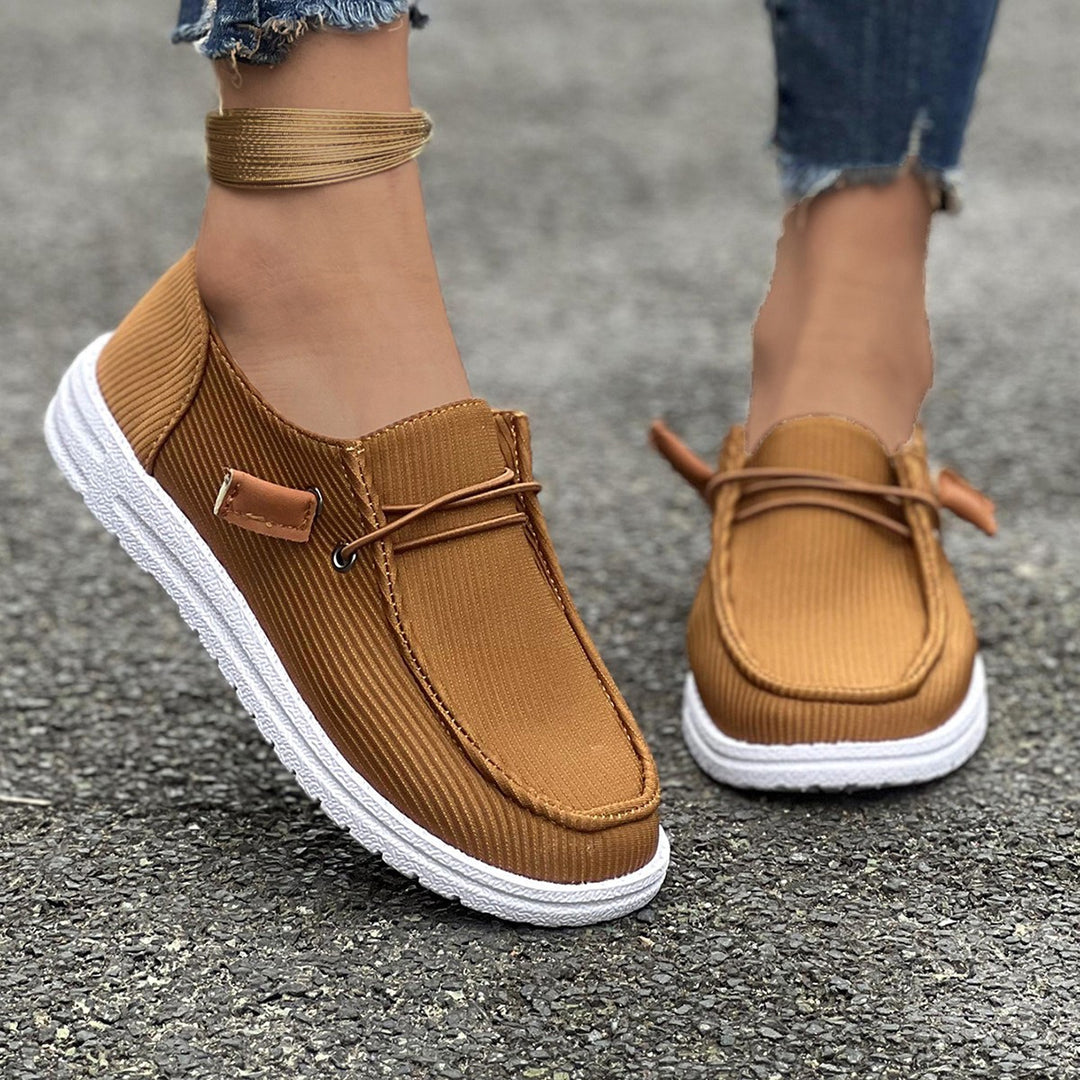 Damen Slip-On Mokassin-Sneaker aus geripptem Textil – Névara