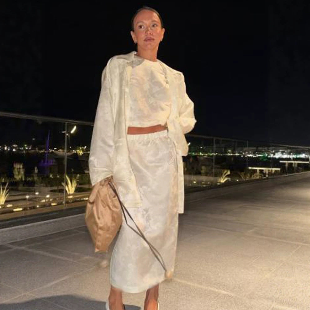 Damen Oversize-Seidenoptik-Blousonmantel mit weitem Revers und kastiger Silhouette Echoarchiv