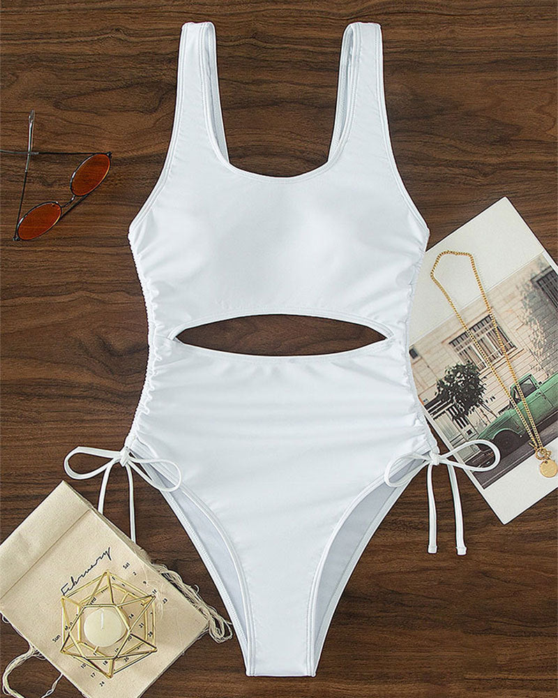 Damen Stylish Einteiler Badeanzug mit frechem Cut-Out Design Echo Archiv