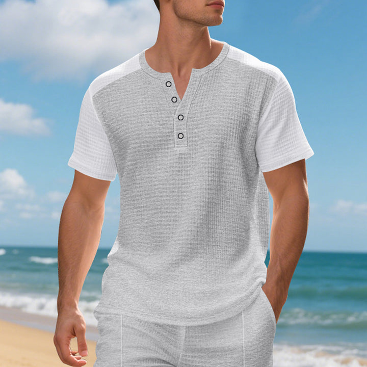 Herren kurzärmliges Henley-Shirt mit strukturiertem Gewebe Echoarchiv
